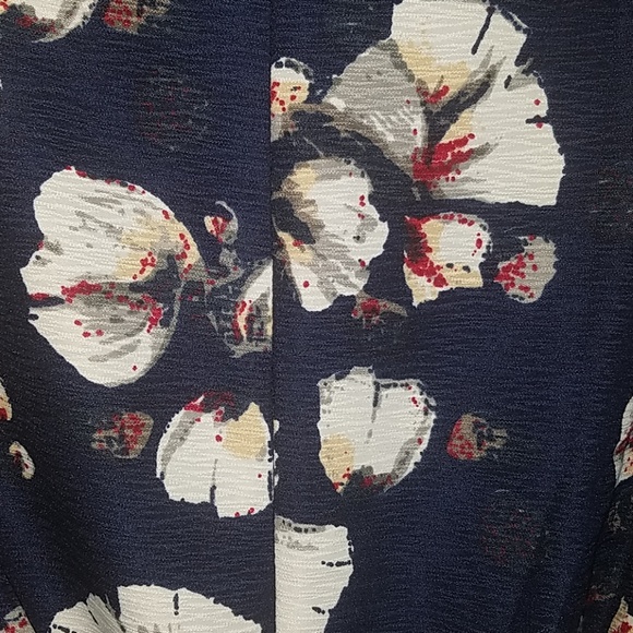 Wyatt Collection Romper - Picture 3 of 6